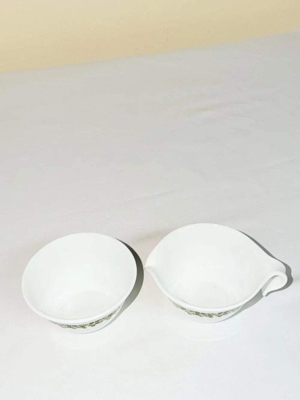 Corelle Crazy Daisy Creamer Hook Handle + Sugar Bowl Vintage Green Floral Vtg - Picture 6 of 7